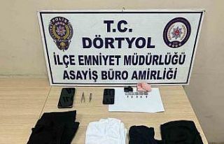 Ehliyet sınavında çamaşır içerisine yerleştirdikleri...