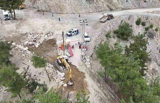 Ekipler günlerdir mesai yapıyor: Köylerin yarım...