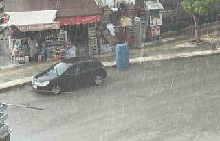Elazığ’da dolu ve sağanak etkili oldu