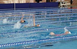 Elazığ’da minikler yüzme müsabakaları tamamlandı