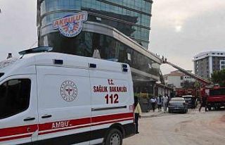 Elazığ’da plazada yangın paniği