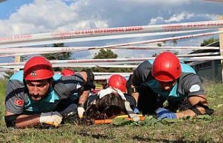 Elazığ’da zorlu UMKE eğitimi tamamlandı