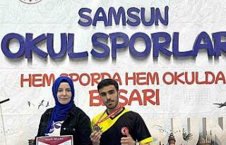 Elazığlı sporcu bilek güreşinde Türkiye 2’ncisi...