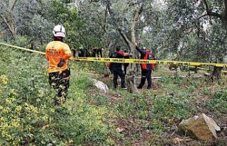 Emekli öğretmen ölü bulundu