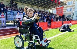 Engelleri aştı, iki üniversite okuyup gazetecilik...