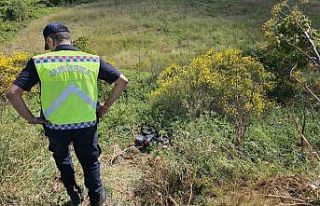 Erdek’te motosiklet direksiyon hakimiyetini kaybetti...
