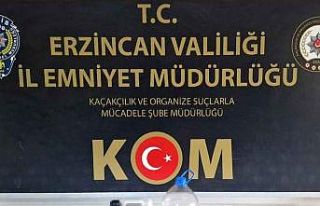 Erzincan’da 8 litre kaçak içki ele geçirildi