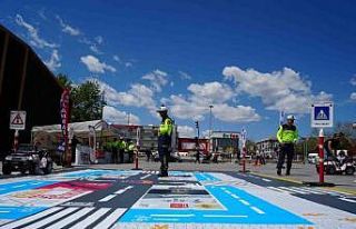 Erzincan’da uygulamalı trafik eğitimi verildi