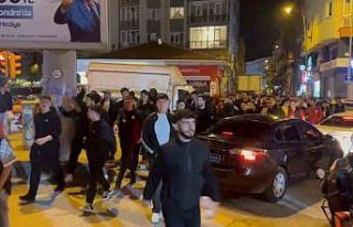 Eskişehirspor taraftarı sokağa döküldü