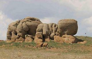 Esrarengiz kayaların sırrı çözülemiyor