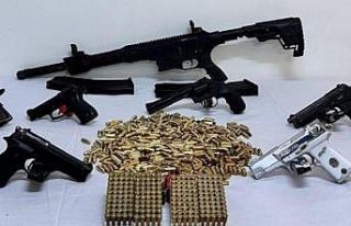 Evden cephanelik çıktı: 4 şüpheli adliyeye sevk...