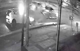 Feci kaza kamerada... Hızla gelen araç, otomobil...