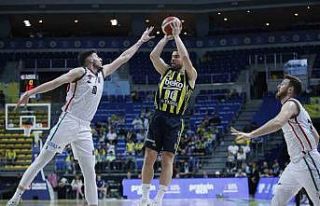 Fenerbahçe Beko, sezonun bitimine 2 hafta kala liderliği...