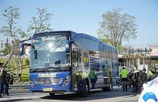 Fenerbahçe, derbi için stada geldi