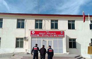 Firari hükümlü yakayı ele verdi