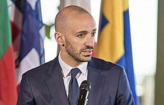 Fransa, diplomatlara açılan ateş nedeniyle İsrail’in...