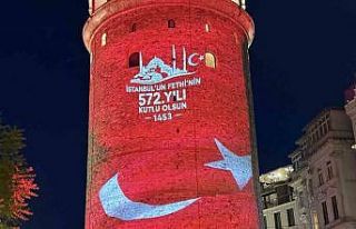 Galata Kulesi’nde İstanbul’un fethine özel ışık...
