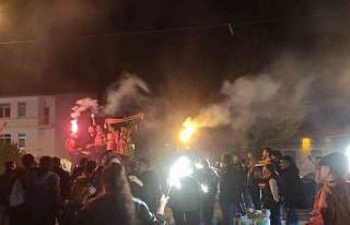 Galatasaray taraftarları Ardahan’da şampiyonluğu...