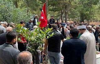 Gara şehidinin vefat eden annesi, oğlunun yanına...