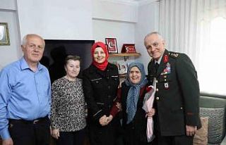 Garnizon Komutanı Ala’dan şehit annesine anlamı...