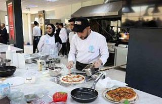 Gastronomi öğrencileri lezzet yarışında hünerlerini...