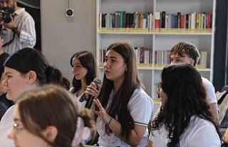 Genç oyuncu, öğrencilere "Hababam Sınıfı"nı...