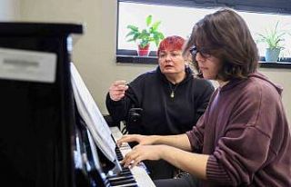 Genç piyanist dünyanın en önemli müzik okullarından...