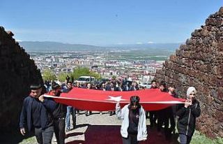 Gençlerden ecdada vefa