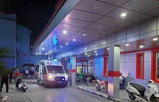 Geziden dönüş yolunda zehirlenen 14 öğrenci tedavi...