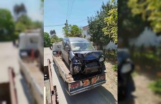 Hafif ticari araç jandarma aracına çarptı: 1 ölü