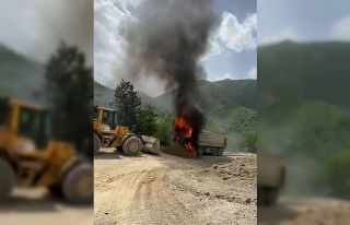 Hafriyat kamyonu alevlere teslim oldu