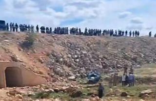 Halfeti’de patpat şarampole devrildi:1 ölü, 1...