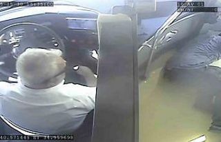 Halk otobüsünde epilepsi nöbeti geçiren yolcuyu...