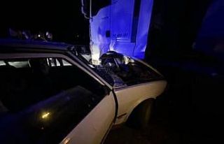 Hatay’da kazada Fiat Tofaş hurdaya döndü: 2 yaralı