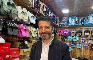 Havaların ısınması ile sandalet ve terlik satışları...