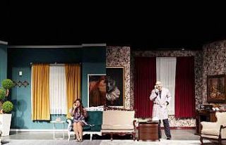 ‘Haydi koş karına’ tiyatroseverlerle buluştu