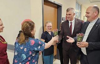 Hemşirelere sürpriz kutlama