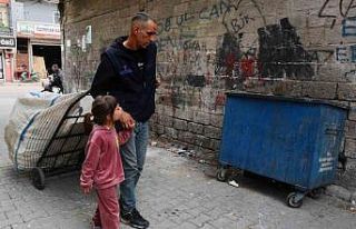 Henüz 6 yaşında babasının görmeyen gözleri...