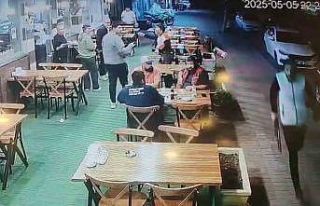 Herkes kaçtı, onlar izledi