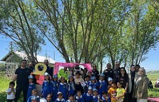 Hınıs’ta ’Beraber bir dondurma yemeyelim mi?’...