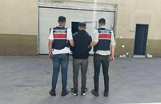 Hırsızlık ve yaralama suçundan aranan hükümlüyü...