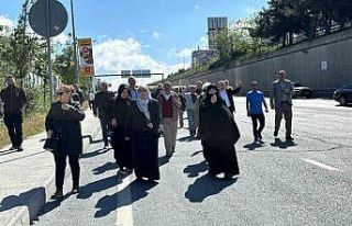İBB mağduru taksicilerden CHP İl Başkanlığı...