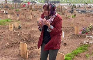 İki evladını cinayete kurban veren anne, mezarlarını...