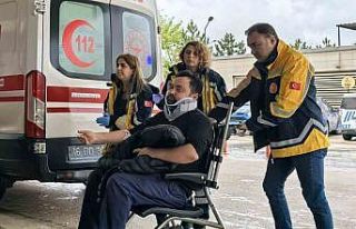 İnegöl’de yağışta kayan otomobil kamyona çarptı:...