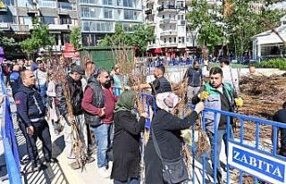 Isparta Belediyesi 15 bin adet meyve fidanı dağıttı