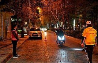 Isparta’da 1 haftada 65 aranan şahıs yakalandı,...