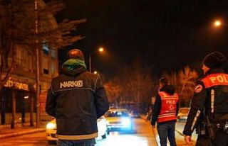 Isparta’da 24 saatlik polis denetiminde aranan 3...