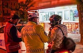 Isparta’da 2,5 saatte 246 şahıs ile 131 araç...