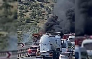 İzmir’de belediye otobüsü alev alev yandı: Yolcular...