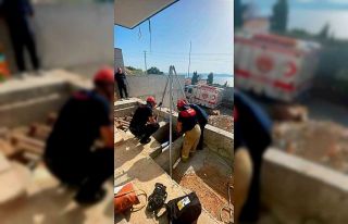 İzmir’de kuyuya düşen yaşlı kadın kurtarıldı